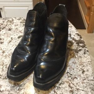 Black Men’s Size 10.5 Dayton boots.